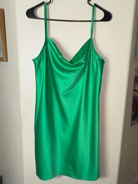 Heiress Beverly Hills Emerald Green Satin Cowl Neck Mini Slip Dress Size XL